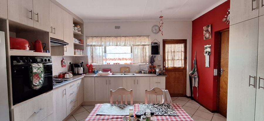 3 Bedroom Property for Sale in Albertinia Western Cape